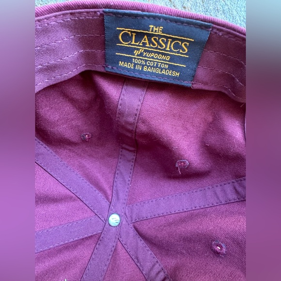 The Classic Maroon Cotton Cap - Picture 5 of 5